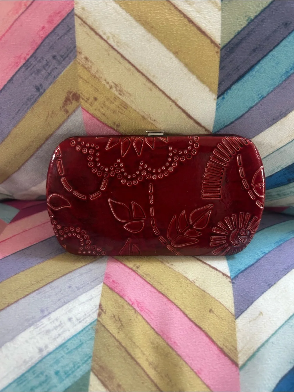Red Embossed Hard Frame Wallet Clutch Card Holder Coin Purse